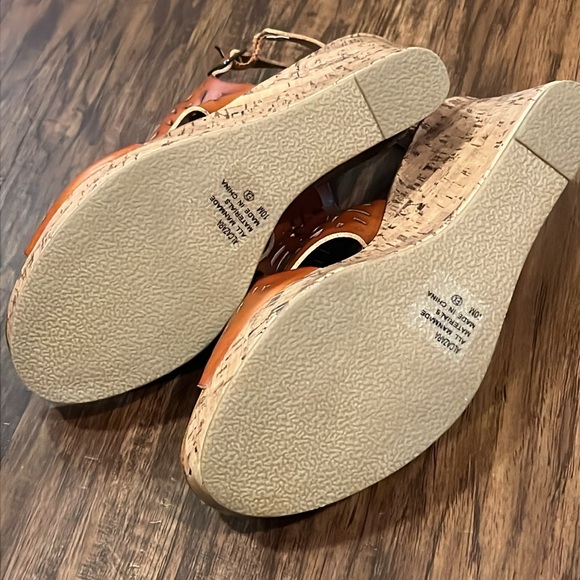 Altar'd State Cognac Wedges - Picture 9 of 11